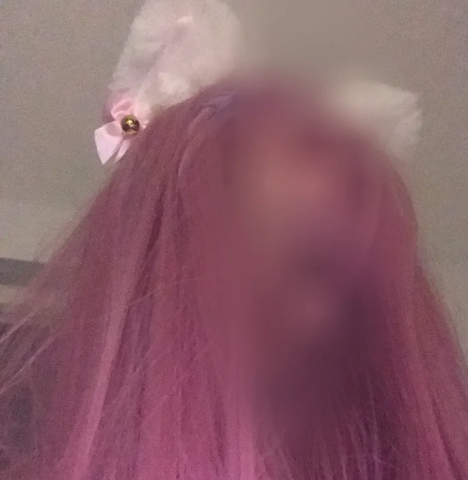 Daisy, 22
