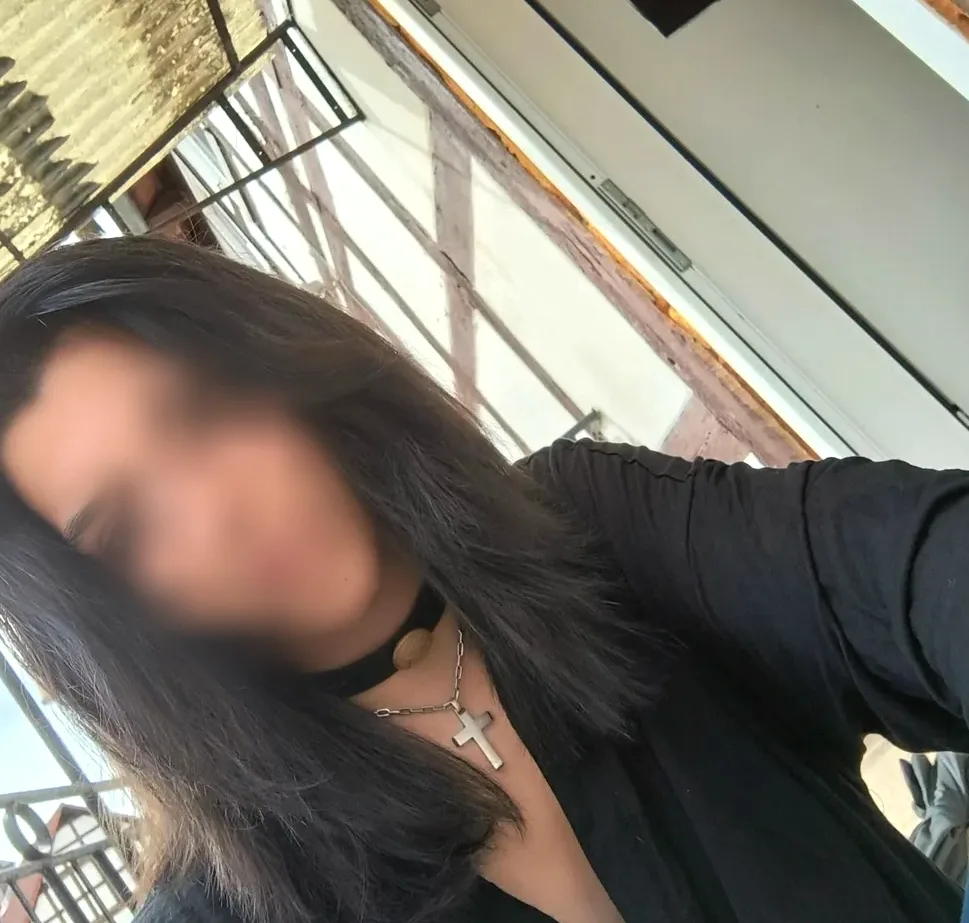 Ella, 28