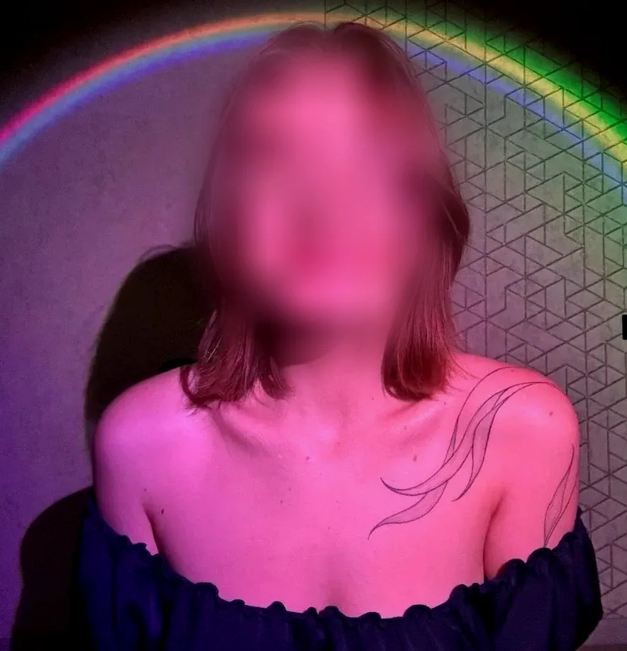 Isla, 21