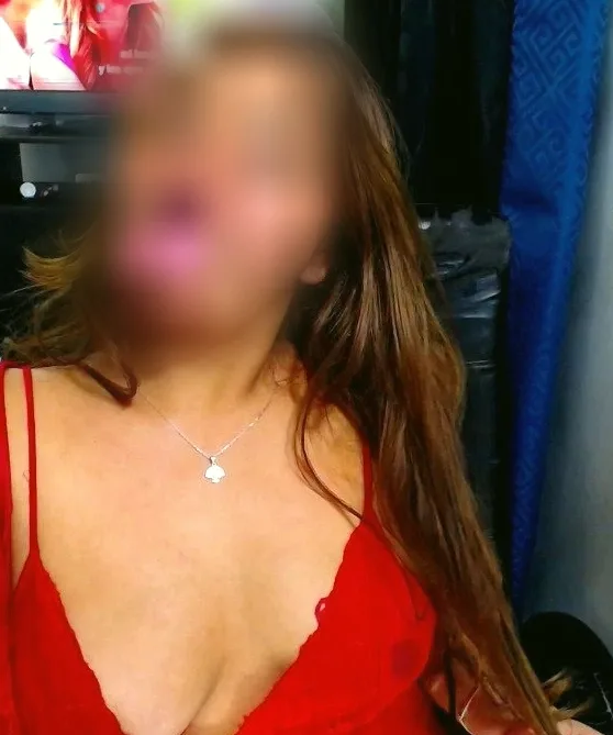 Michelle, 27