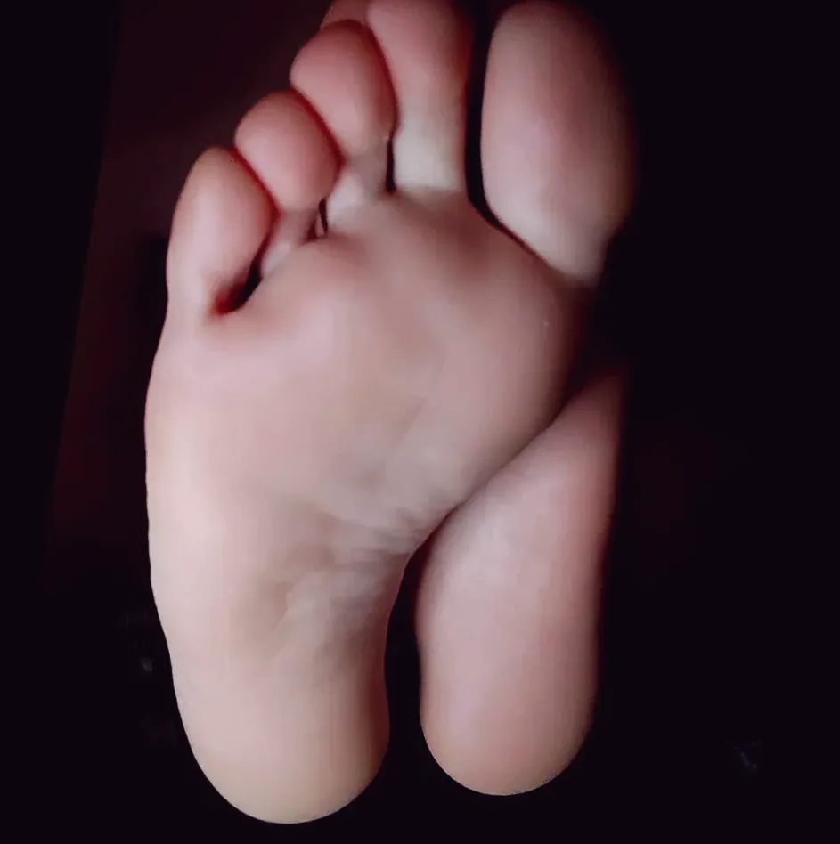 Toni, 36